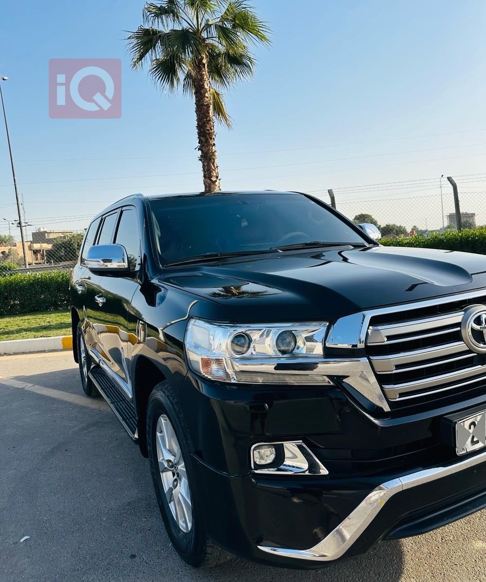 تويوتا لاندكروزر